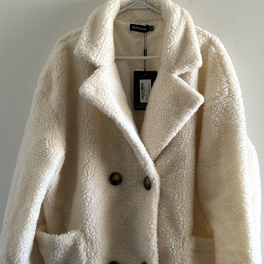 Pretty Little Things Coat Women’s Size 22 Cream Borg Midi Coat NWT - Picture 4 of 8